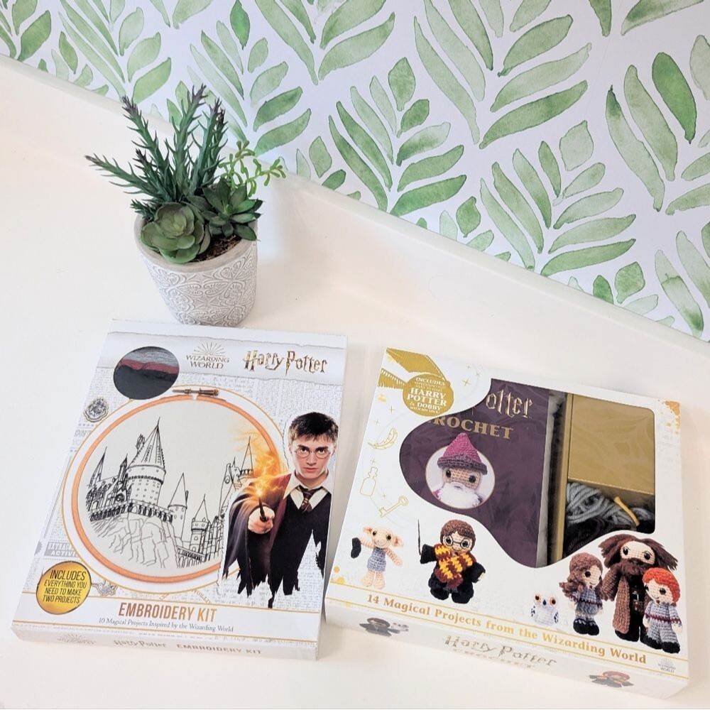 Set Of 2 Harry Potter Craft Kits: Embroidery Kit & Crochet Kit